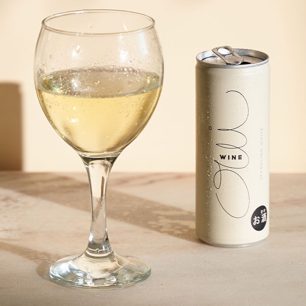 【婦人画報】OUI WINE WHITE(ギフトボックス入) 4本 ウィ ワイン 【婦人画報】OUI WINE WHITE(ギフトボックス入) 4本 ウィ ワイン