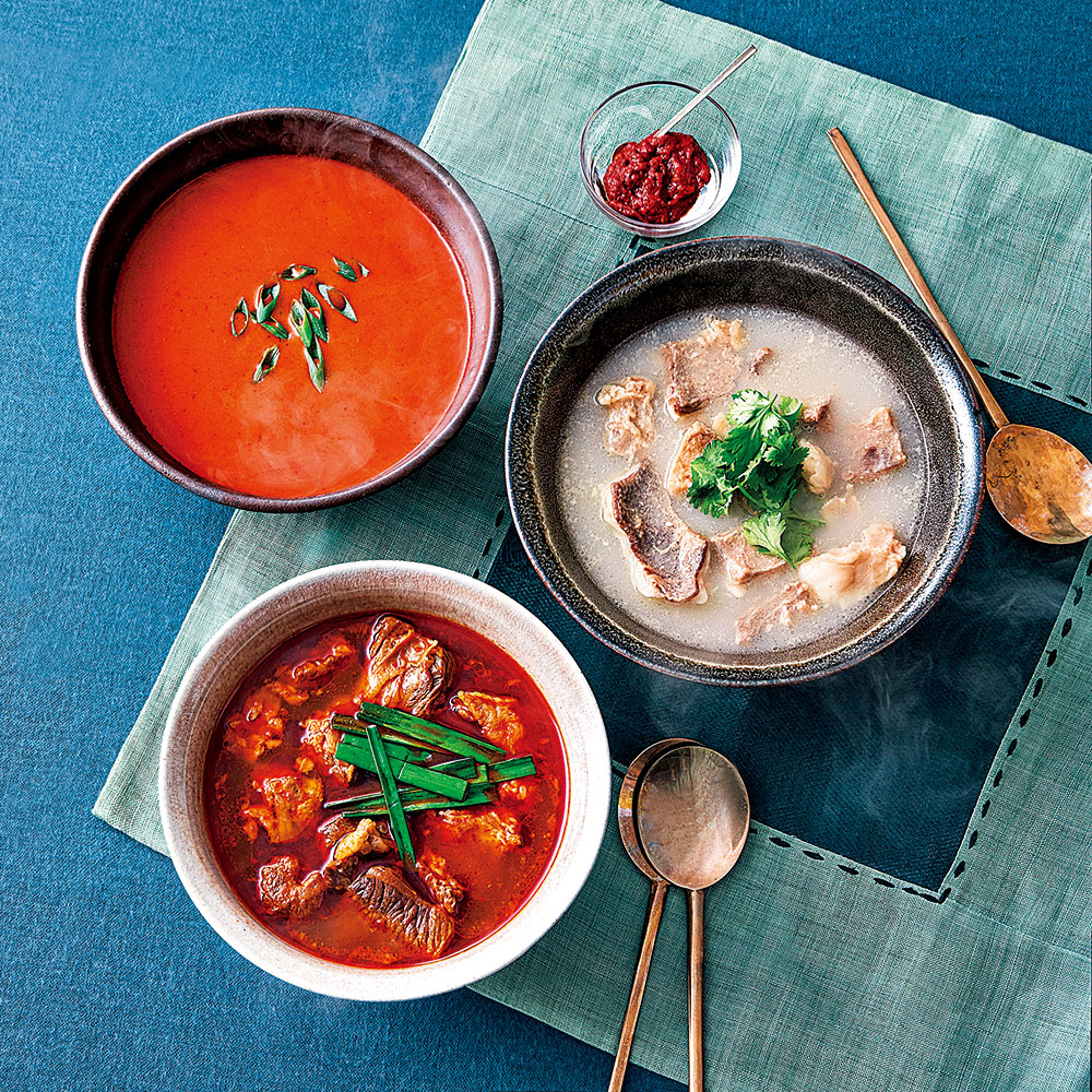 【婦人画報】韓国スープ3種3食(スンドゥブチゲスープ・カルビスープ・コムタンスープ) 韓豚屋(ハンテジヤ) 【婦人画報】韓国スープ3種3食(スンドゥブチゲスープ・カルビスープ・コムタンスープ) 韓豚屋(ハンテジヤ)