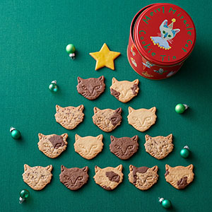 Merry Miracle Cat Cookie Tin 神様のいたずらクリスマスネコクッキー缶 6種15枚