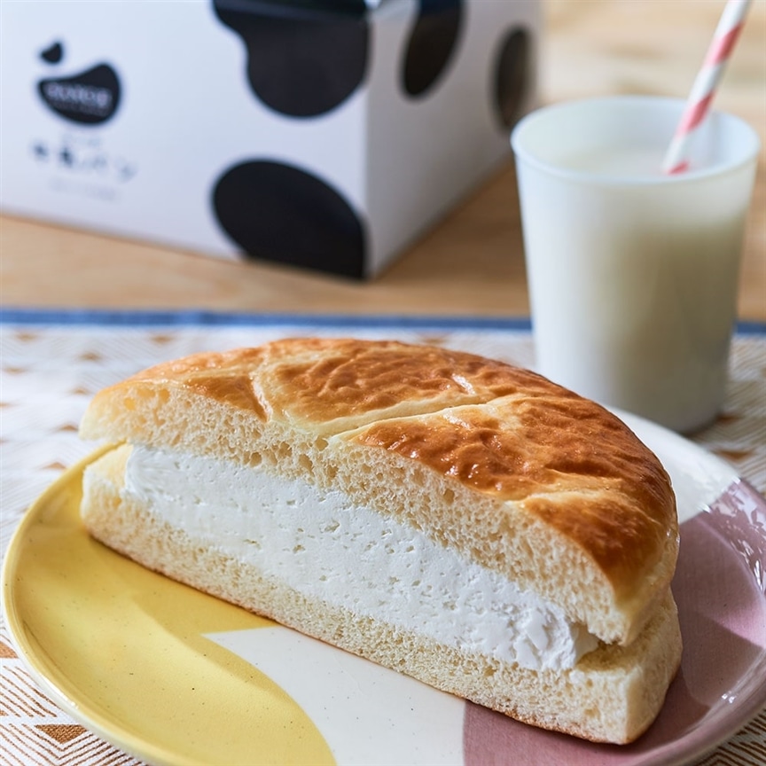 長野県のご当地パン！クリームがたっぷり入った大きな「牛乳パン」